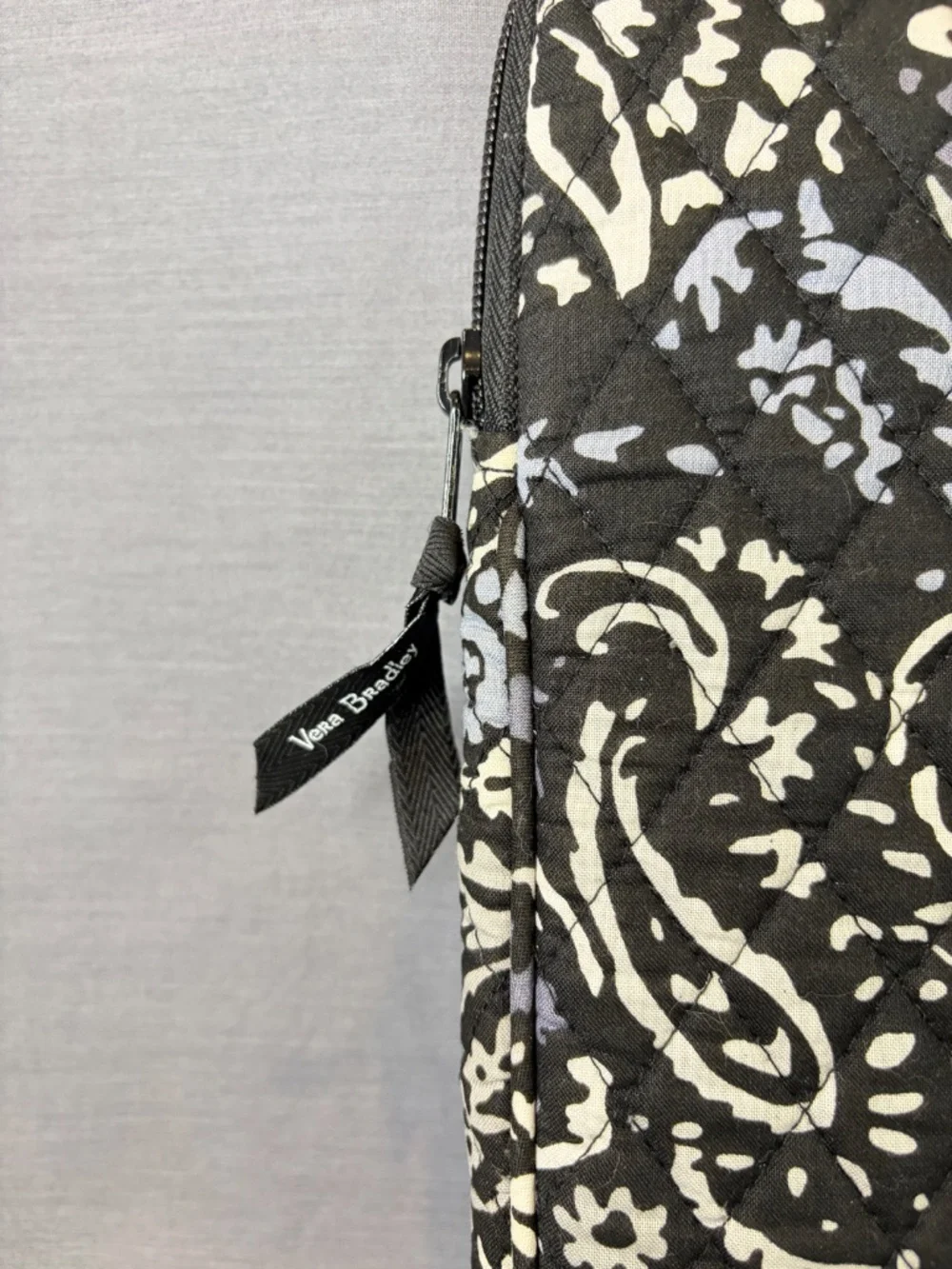 Vera Bradley Laptop Tablet Cover Sleeve Case Paisley Noir Retired Padded Quilted